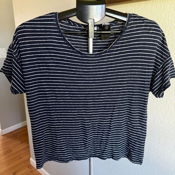 Chico's 100% Linen Boat Striped Cropped Nautical Flowy Boxy Summer Top Size M - Picture 1 of 4